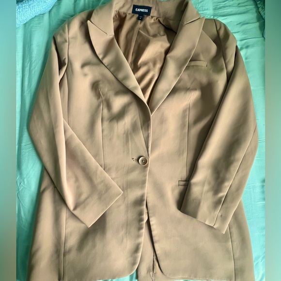 Express suit set - Picture 1 of 3